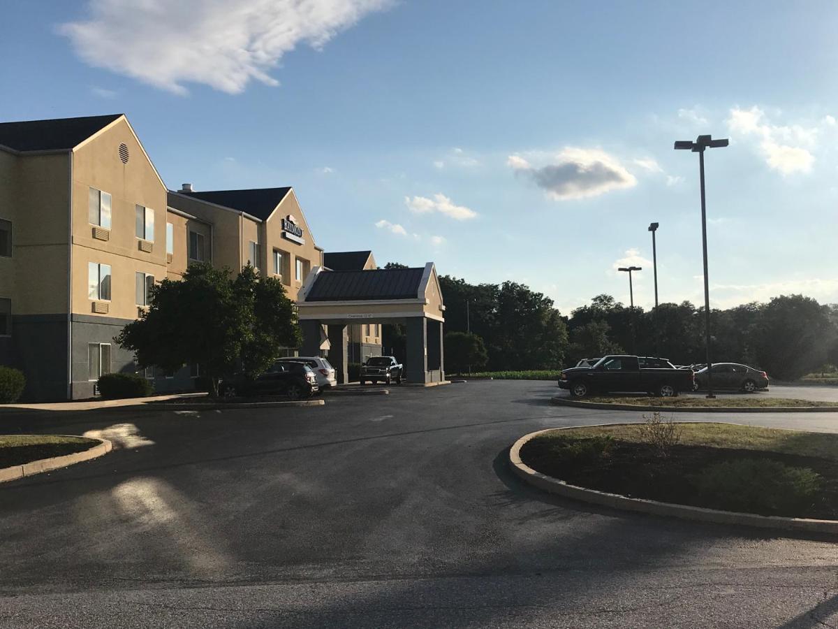 Baymont By Wyndham Chambersburg Ξενοδοχείο Εξωτερικό φωτογραφία